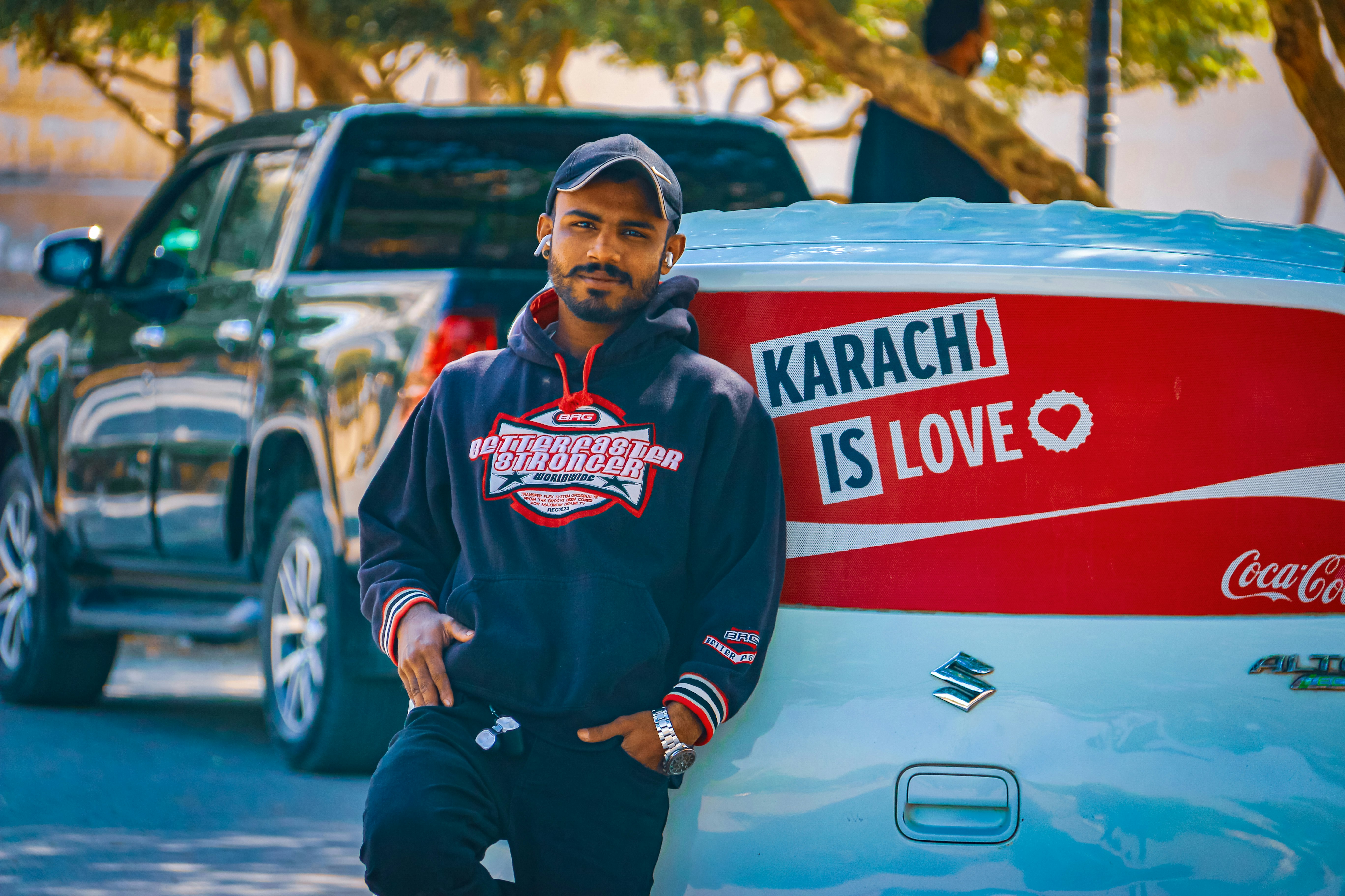 Mobile repair shop in Karachi